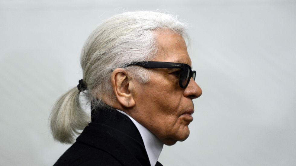 Karl Lagerfeld 2014 bei einer Ausstellung im Essener Folkwang-Museum 