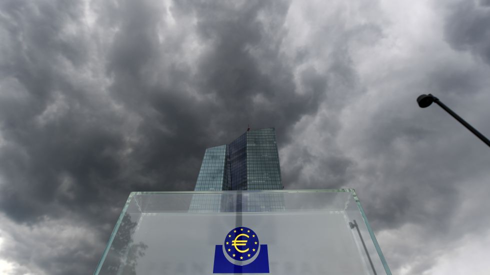 wohin-mit-ihrem-geld-negativzinsen-daniel-stelter-ezb-oekonomie-spekulation/plus