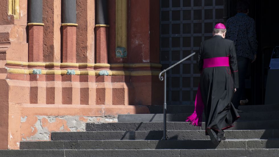 karsamstag-christentum-gott-konsum-ideologie