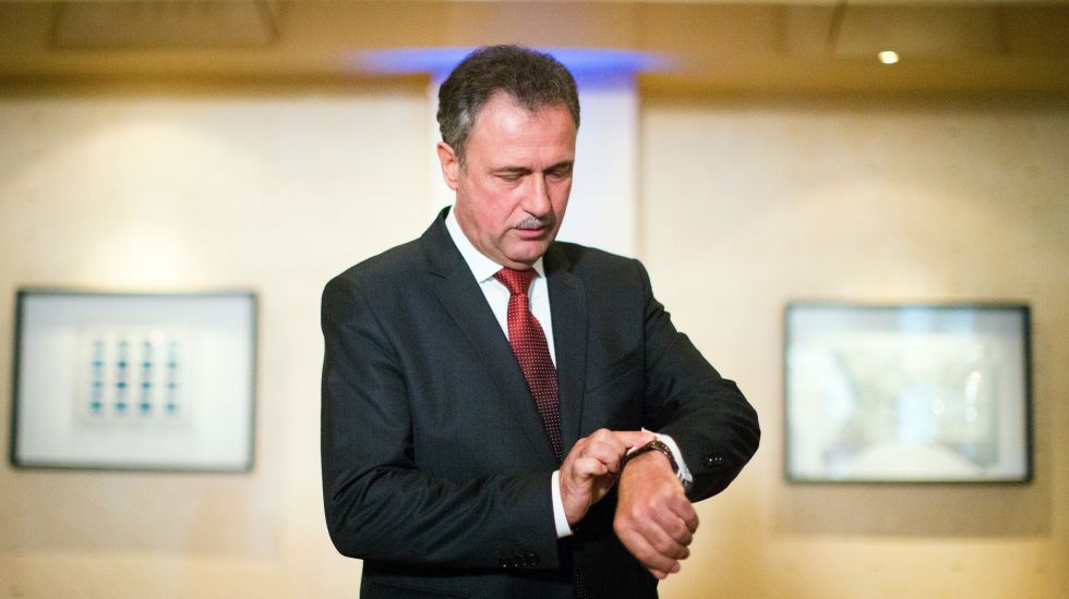 lokfuehrergewerkschaft-weselsky-coronakrise-deutsche-bahn-sparplaene-schienennetz