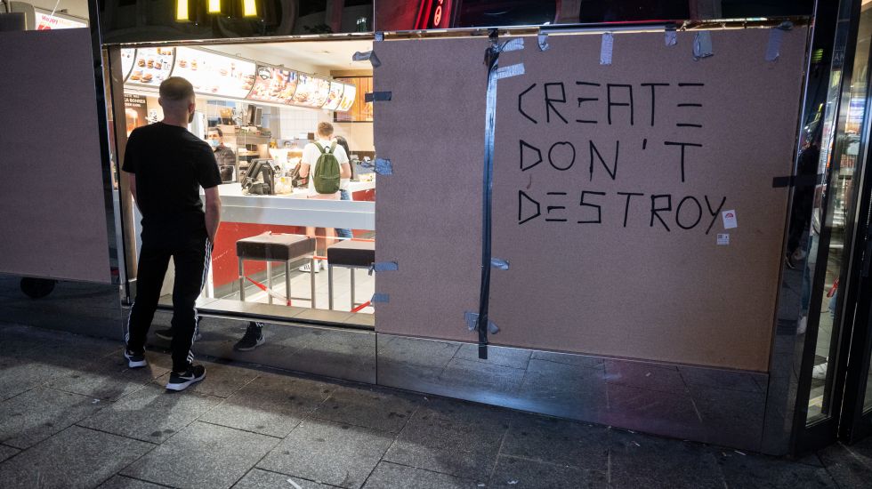 krawalle-stuttgart-gewaltausbruch-vorbote-umwalzungen-michael-theurer-fdp