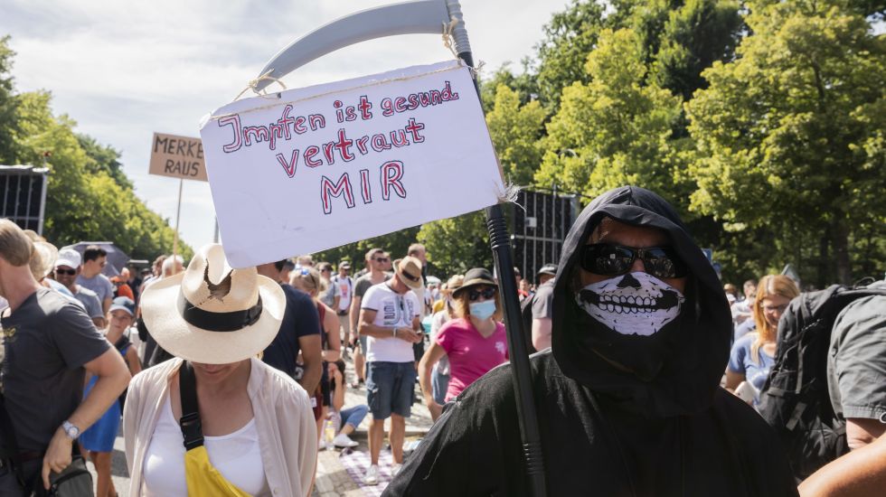 umfrage-maskenpflicht-corona-regeln-uni-heidelberg-impfgegner-vertrauen 