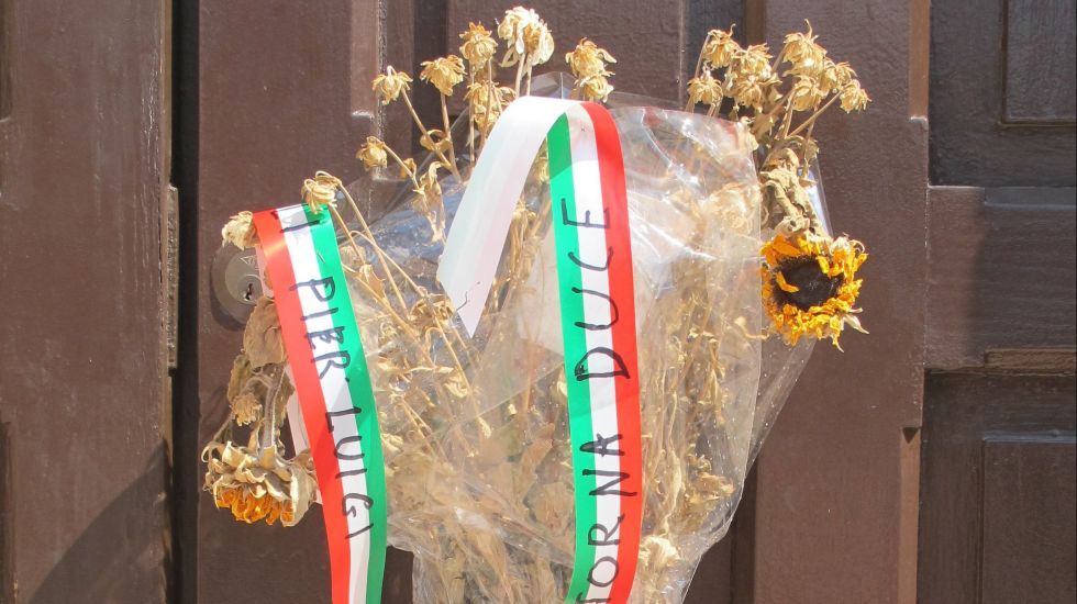 antonio-scuratis-benito-mussolini-italien-faschismus-aufarbeitung-historischer-roman