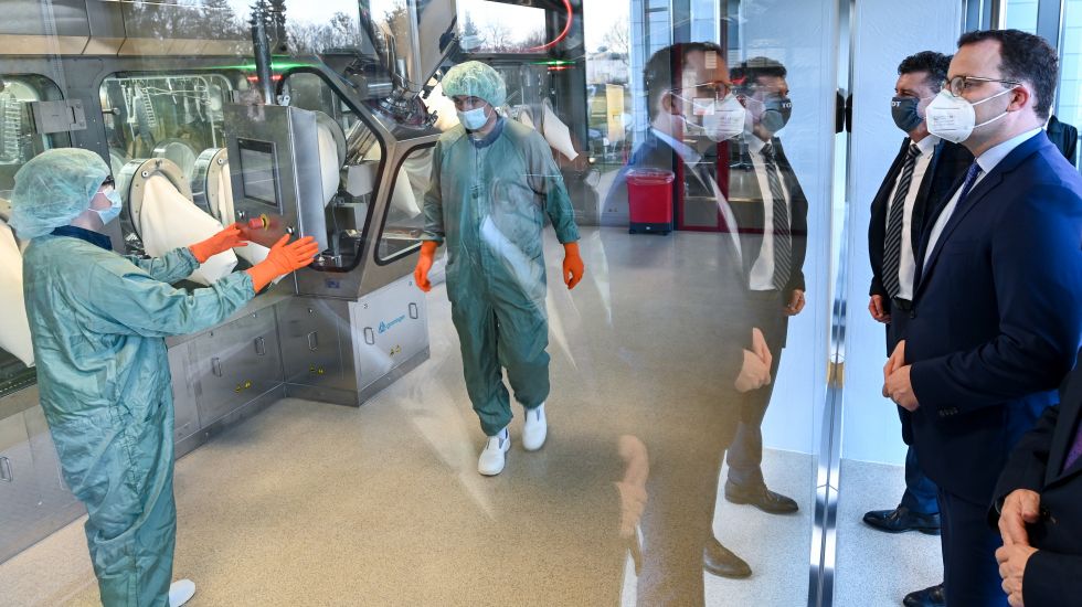 impfstoff-zwangslizenzen-patente-knappheit-covid-19-corona