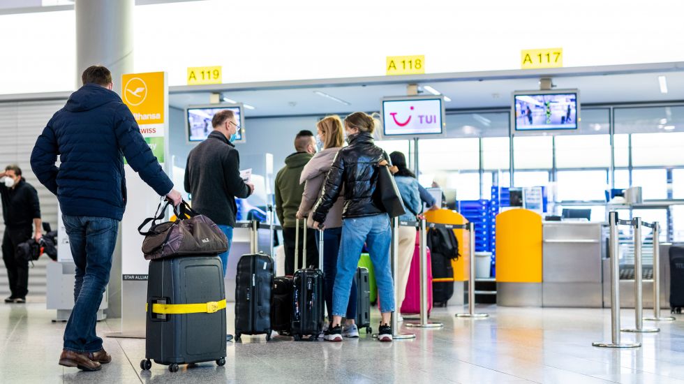 mallorca-tui-milliarden-hilfspaket-ausgangssperre-corona-pandemie-lockdown-ostern-urlaub