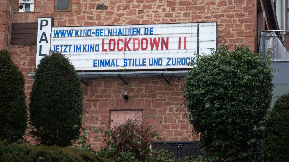 /kultur/corona-lockdown-kultureinrichtungen-buehnen-infektionsschutzgesetz