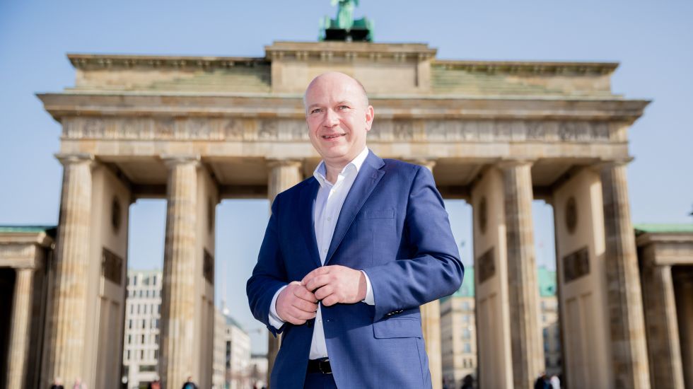 berliner-cdu-kai-wegner-wahlkampf-buergermeister-giffey-jarasch