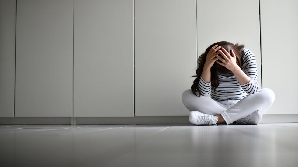 aengste-angststoerungen-corona-krise-nomophobie-handy-nutzung-leistung