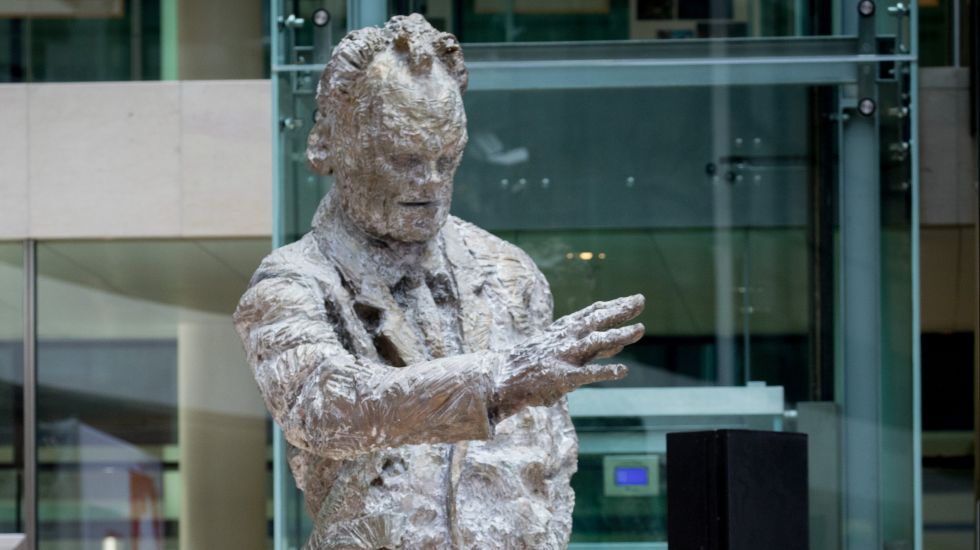 Statue im Willy-Brandt-Haus