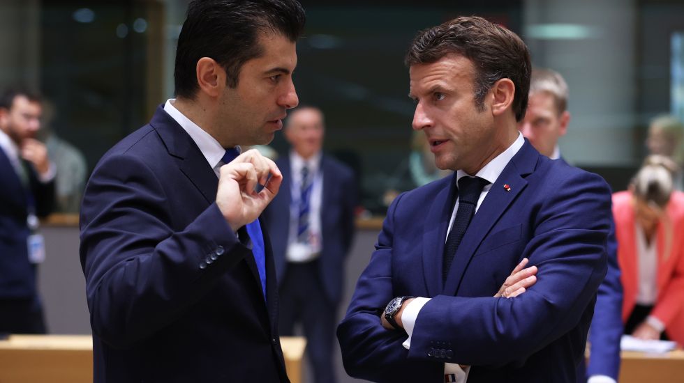 Kiril Petkov und Emmanuel Macron