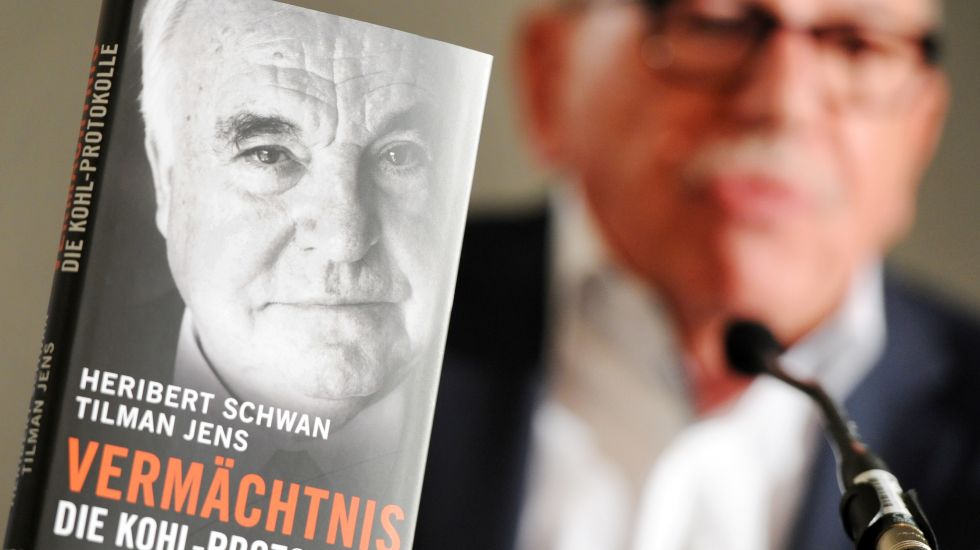 Heribert Schwan präsentiert Kohl-Buch