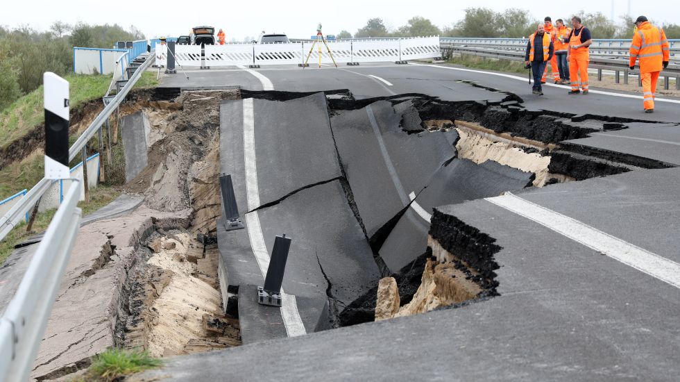 Teil der A20 ist weggebrochen