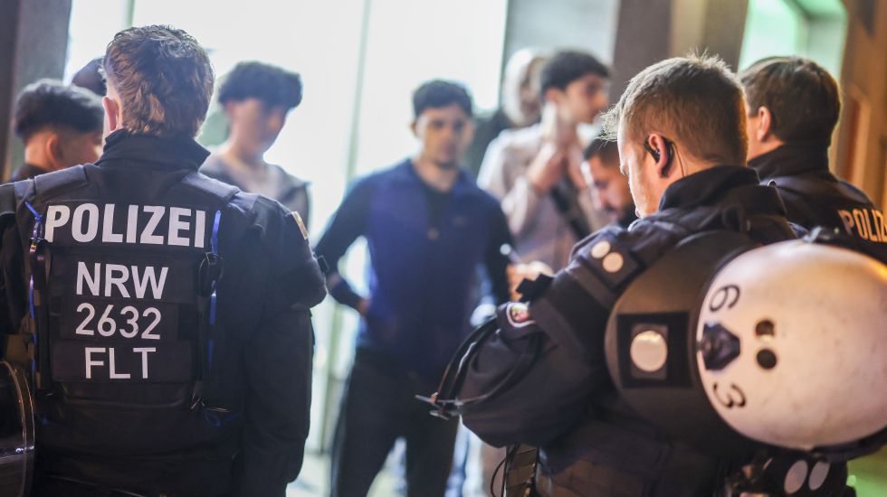 Polizei in Duisburg-Hochfeld