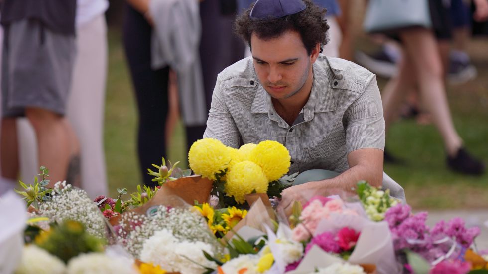 Terroranschlag-von-Bondi-Beach-Australiens-Premier-IS-Ideologie-f-hrte-zu-Anschlag