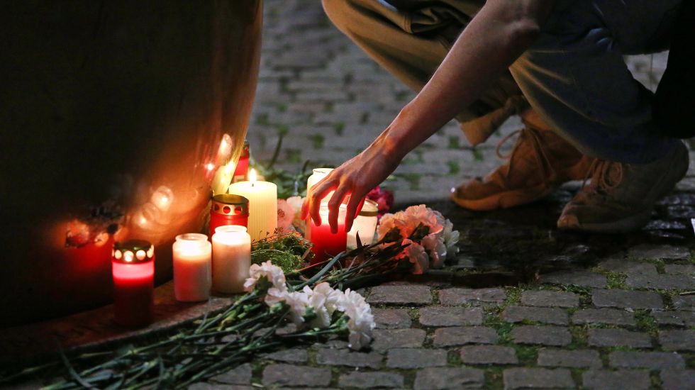 Wohl kein politisches oder religiöses Motiv - Viele offene Fragen nach mutmaßlicher Amokfahrt in Leipzig